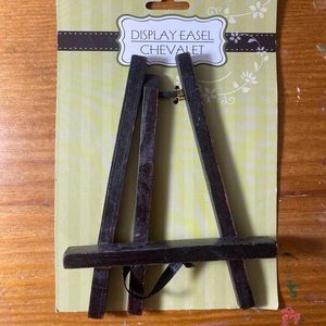 Mini Wooden Display Easel (6 total)